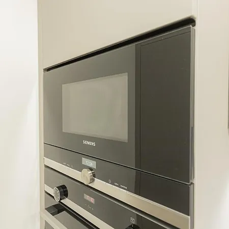 Lujoso Ap Con Piscina Frente Al Mar