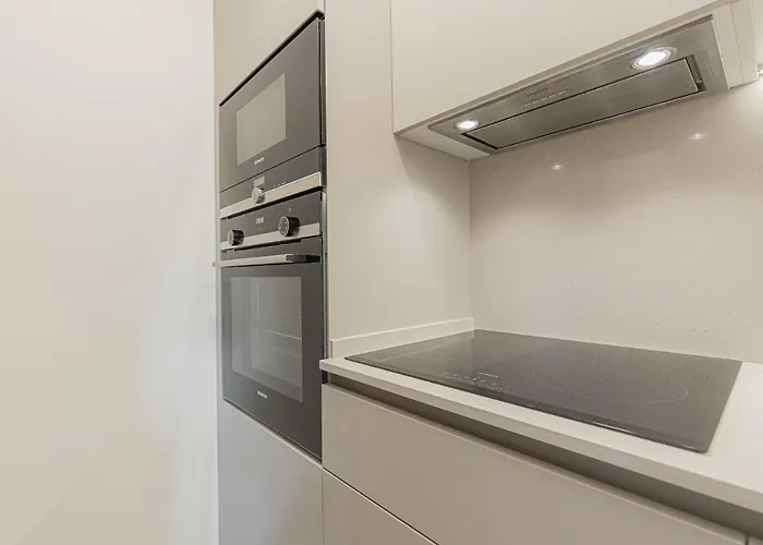 Lujoso Ap Con Piscina Frente Al Mar