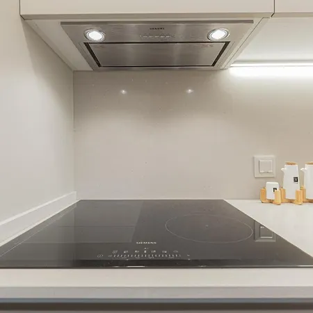 Lujoso Ap Con Piscina Frente Al Mar